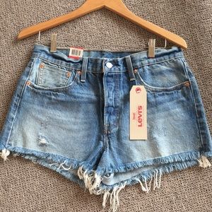 Brand new Levi’s wedgie fit denim shorts